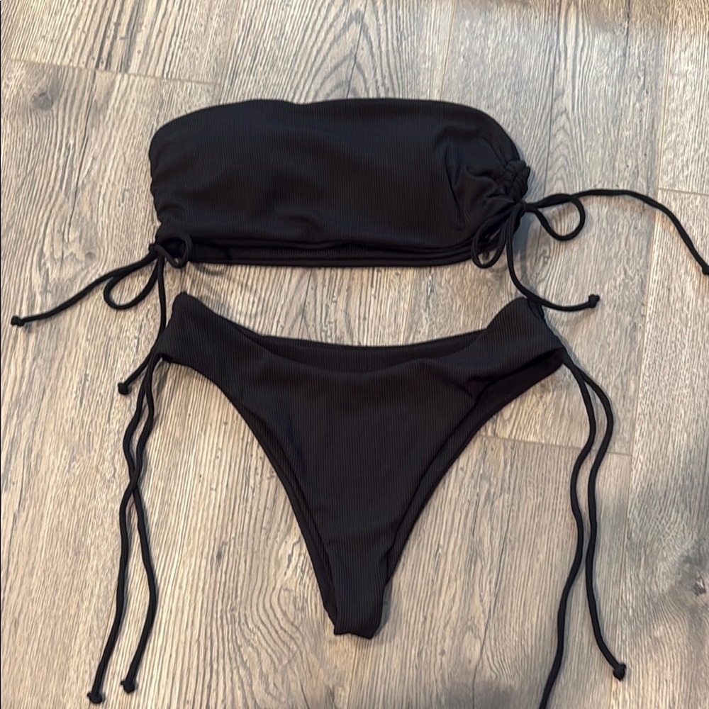 Black Strapless Bikini Set